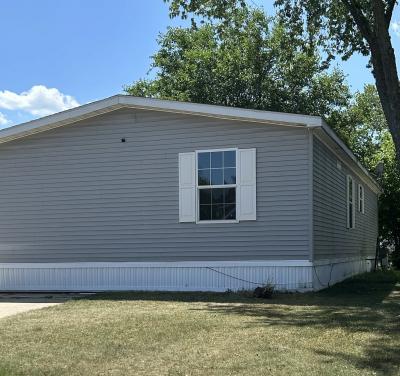 Photo 1 of 5 of home located at 6228 Lake Drive Site #325 Ypsilanti, MI 48197