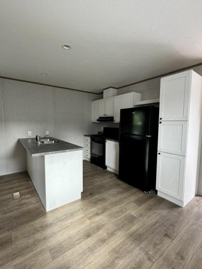 Mobile Home at 3783 E. Saturn Dr., Site 257 Midland, MI 48642