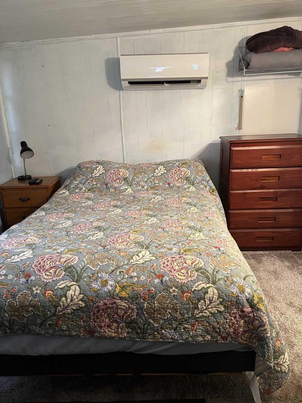 1990 Skyline Park Model Mobile Home
