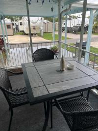 1990 Skyline Park Model Mobile Home