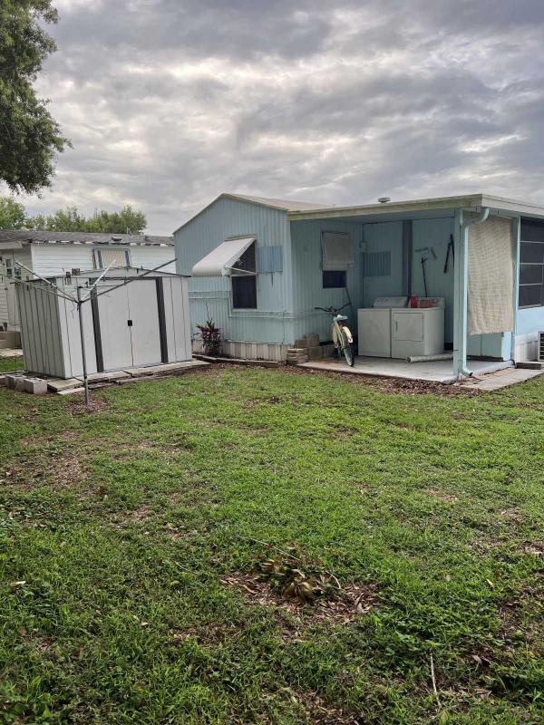 1990 Skyline Park Model Mobile Home