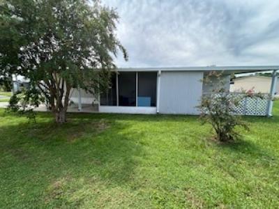 Photo 5 of 19 of home located at 128 Zinnia Drive Fruitland Park, FL 34731