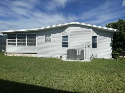 Photo 3 of 13 of home located at 4712 12th St E Bradenton, FL 34203