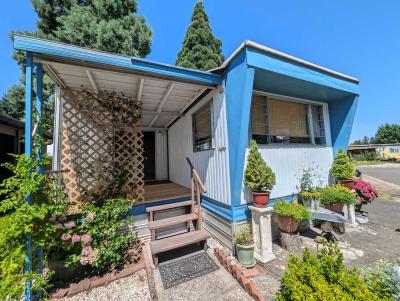 Photo 5 of 17 of home located at 1625 Henderson Avenue Eugene, OR 97403