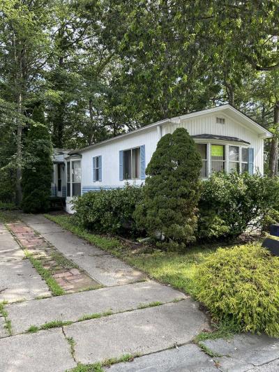 Photo 3 of 23 of home located at 5 Periwinkle Place Jackson, NJ 08527