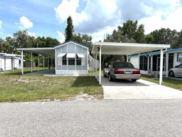 Photo 1 of 2 of home located at 5601 Cypress Gardens Rd. Lot M21 Winter Haven, FL 33884