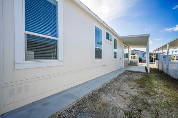 2024 Clayton HRR-2852-3D Manufactured Home