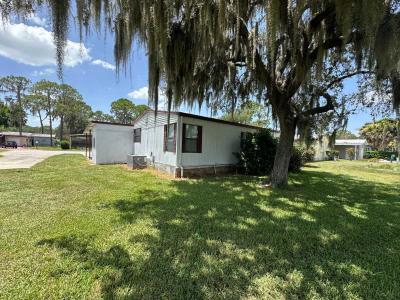 Photo 5 of 23 of home located at 181 Taiwan Island Rd Leesburg, FL 34788
