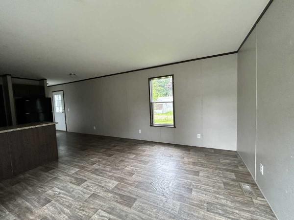 2018 Champion Sprucewood Manufactured Home