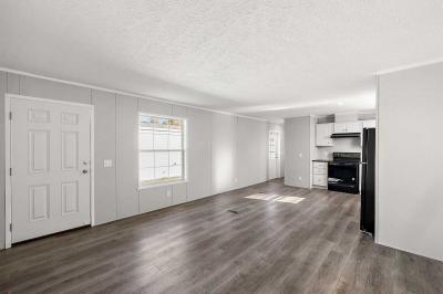 Photo 5 of 23 of home located at 405 Dorset Lane Almont, MI 48003