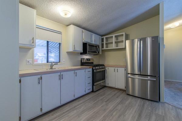 1990 Fleetwood Manufactured Home