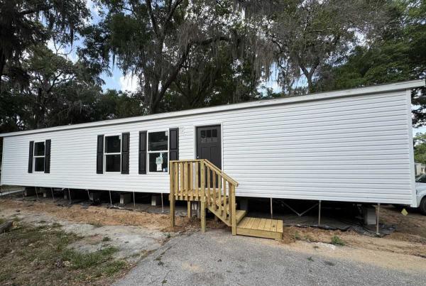 Photo 1 of 2 of home located at 3120 SE 10th Ave Ocala, FL 34471