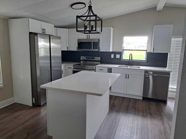 1986 Manufactured Home