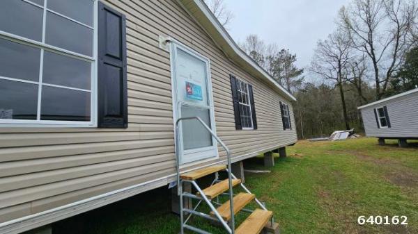 Photo 1 of 2 of home located at Buffington Mobile Home Sales I 31 Hickory Nut Rd Decatur, MS 39327