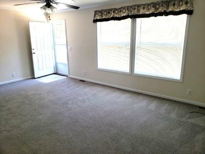 Photo 3 of 11 of home located at 49530 Wintergreen Drive Shelby Township, MI 48315