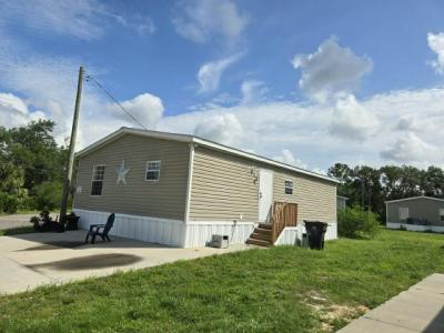 Photo 3 of 8 of home located at 215 Creek Water Circle Tampa, FL 33615