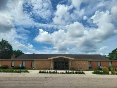 Photo 5 of 13 of home located at 1149 Bayside Road Elgin, IL 60123