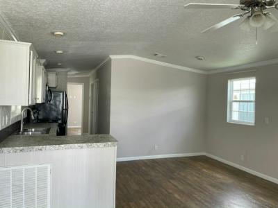 Photo 4 of 20 of home located at 32 Peacock Point Plant City, FL 33565