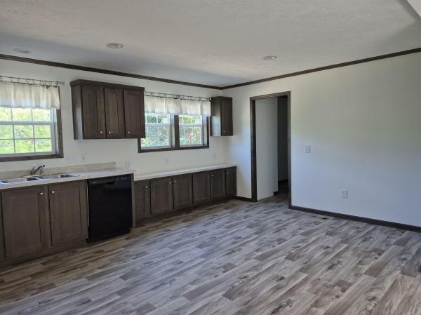 2025 Colony 550EC28443A  Home