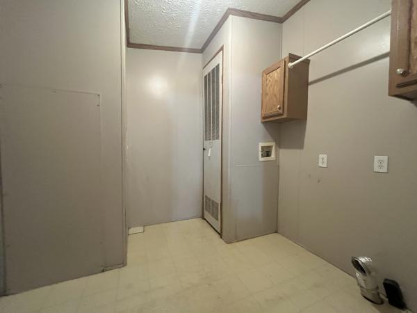 2001 Commodore NZ-41491 Mobile Home