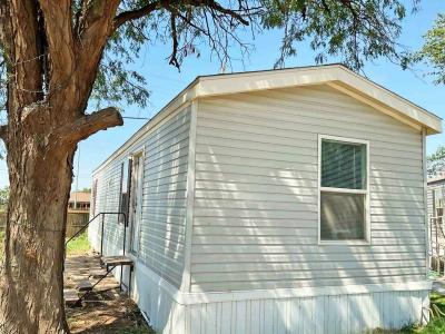 Mobile Home at 7331 4th St. Lot #77 Lubbock, TX 79416