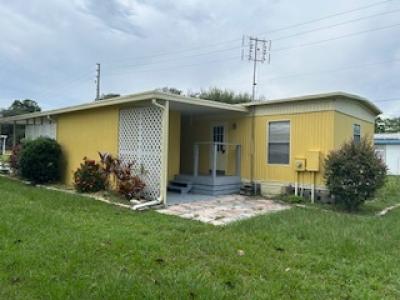 Photo 3 of 19 of home located at 80 Rose Drive Fruitland Park, FL 34731