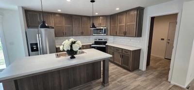 Photo 2 of 6 of home located at 565 Park Hills Dr Fairborn, OH 45324
