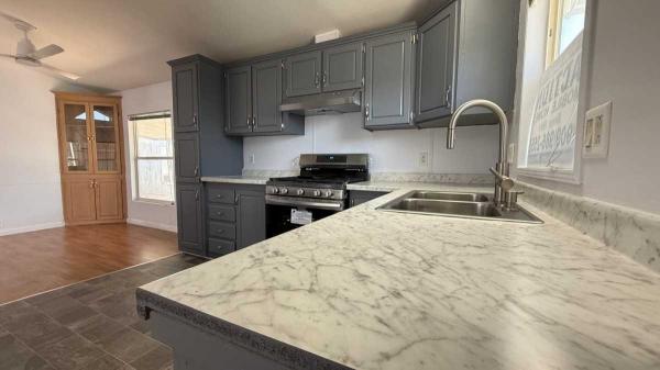 2001 Champion IN223-2 Manufactured Home