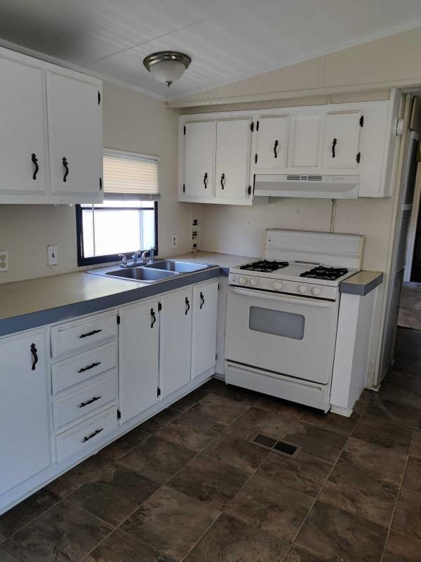 1987 Bayview Mobile Home