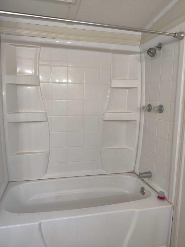 1987 Bayview Mobile Home