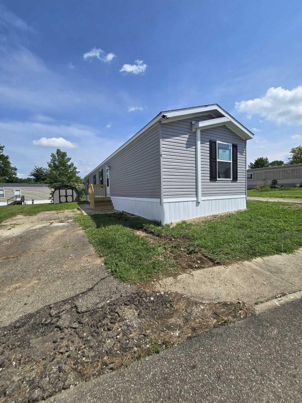 Photo 1 of 2 of home located at 6 Rolling Village Lane Massillon, OH 44647