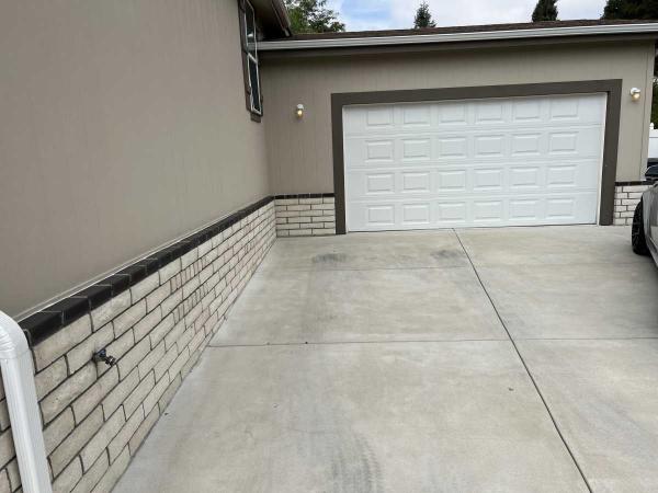 2019 Golden West/Champion Creekside Mano Manufactured Home