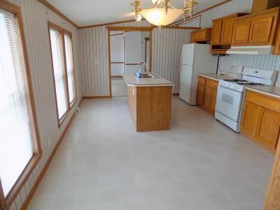 Photo 3 of 40 of home located at 1855 Laurel St Newport, MI 48166
