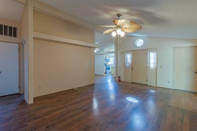 Photo 5 of 25 of home located at 161 Day Street Henderson, NV 89074