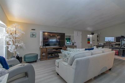 Photo 4 of 19 of home located at 8122 W. Flamingo Rd. Las Vegas, NV 89147