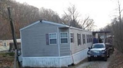 Photo 2 of 12 of home located at 458 Vintroux Rd Saint Albans, WV 25177
