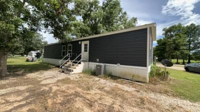 Photo 3 of 14 of home located at 8304 Highway 90 W New Iberia, LA 70560