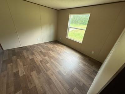 Photo 4 of 7 of home located at 108 Roach Ln Barbourville, KY 40906