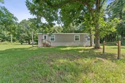 Photo 2 of 16 of home located at 950 9th Ave Graceville, FL 32440