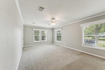 Photo 3 of 16 of home located at 950 9th Ave Graceville, FL 32440