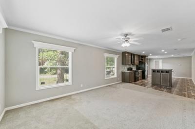 Photo 4 of 16 of home located at 950 9th Ave Graceville, FL 32440