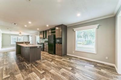 Photo 5 of 16 of home located at 950 9th Ave Graceville, FL 32440