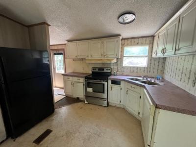 Photo 4 of 13 of home located at 365 Scronce Rd Harrells, NC 28444
