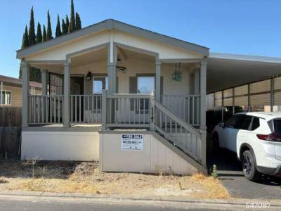 Mobile Home at El Rancho Mobile Home Park 1830 E Yosemite Ave Spc 117 Manteca, CA 95336