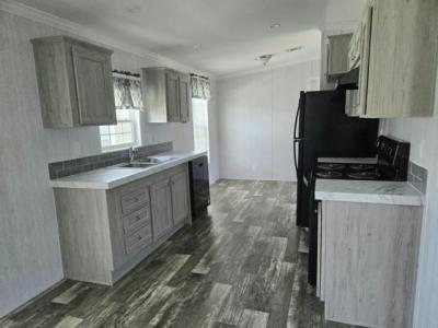 Photo 2 of 13 of home located at 1311 Us 92 W, Lot 117 Auburndale, FL 33823