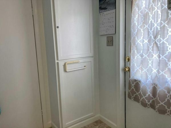 1988 LIBH Manufactured Home