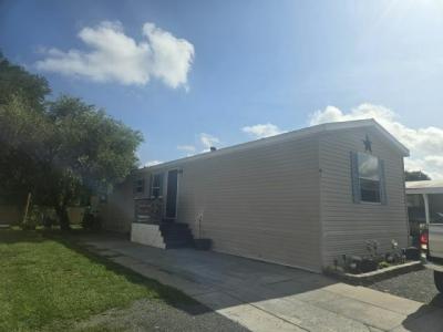 Photo 4 of 6 of home located at 1123 Walt Williams Road, #9 Lakeland, FL 33809