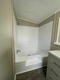 1990 Southern Energy Homes Sprint/SES Series Mobile Home