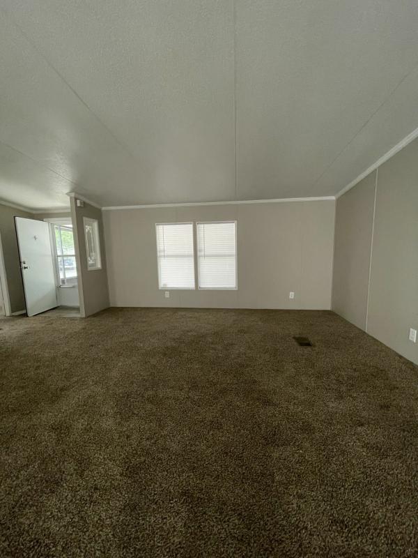 1990 Southern Energy Homes Sprint/SES Series Mobile Home