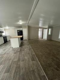 1990 Southern Energy Homes Sprint/SES Series Mobile Home